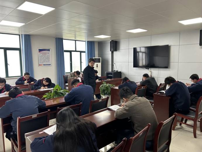 建材公司、检测公司联合开展管理人员业务提升考试