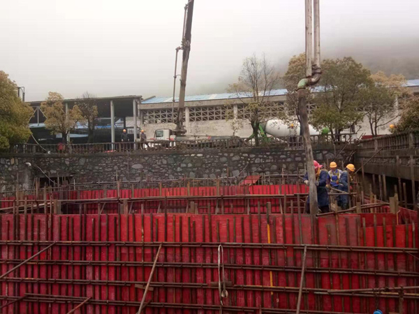 铜冠新技术环保水池改造工程正在施工