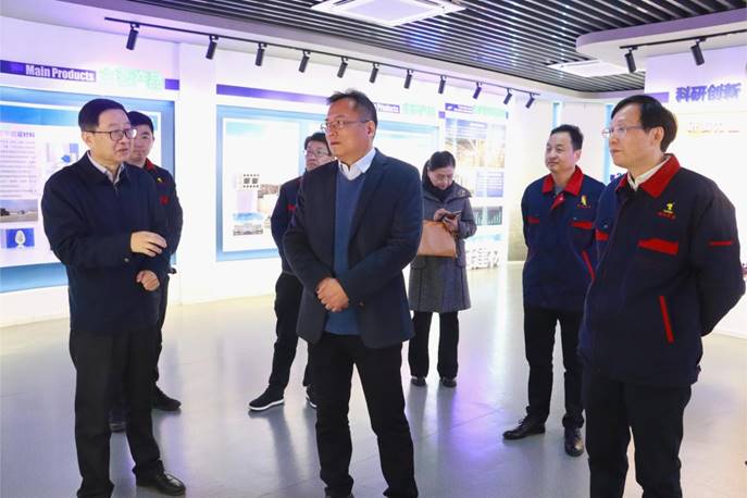 蒋培进到铜冠建安慰问困难职工并调研 蒋培进到铜冠建安慰问困难职工并调研